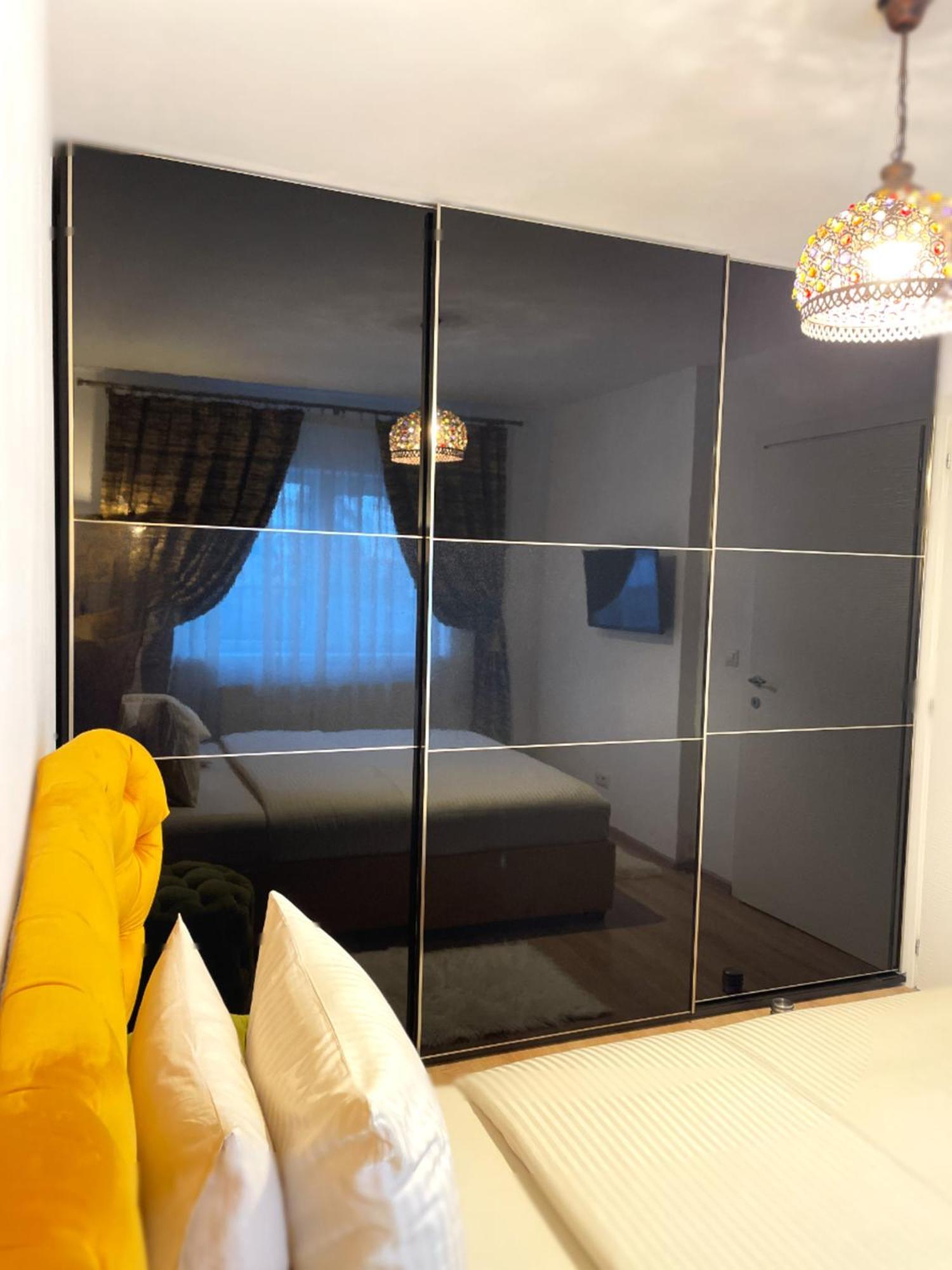 Jsn House - Private Parking & Premium Services Bucharest