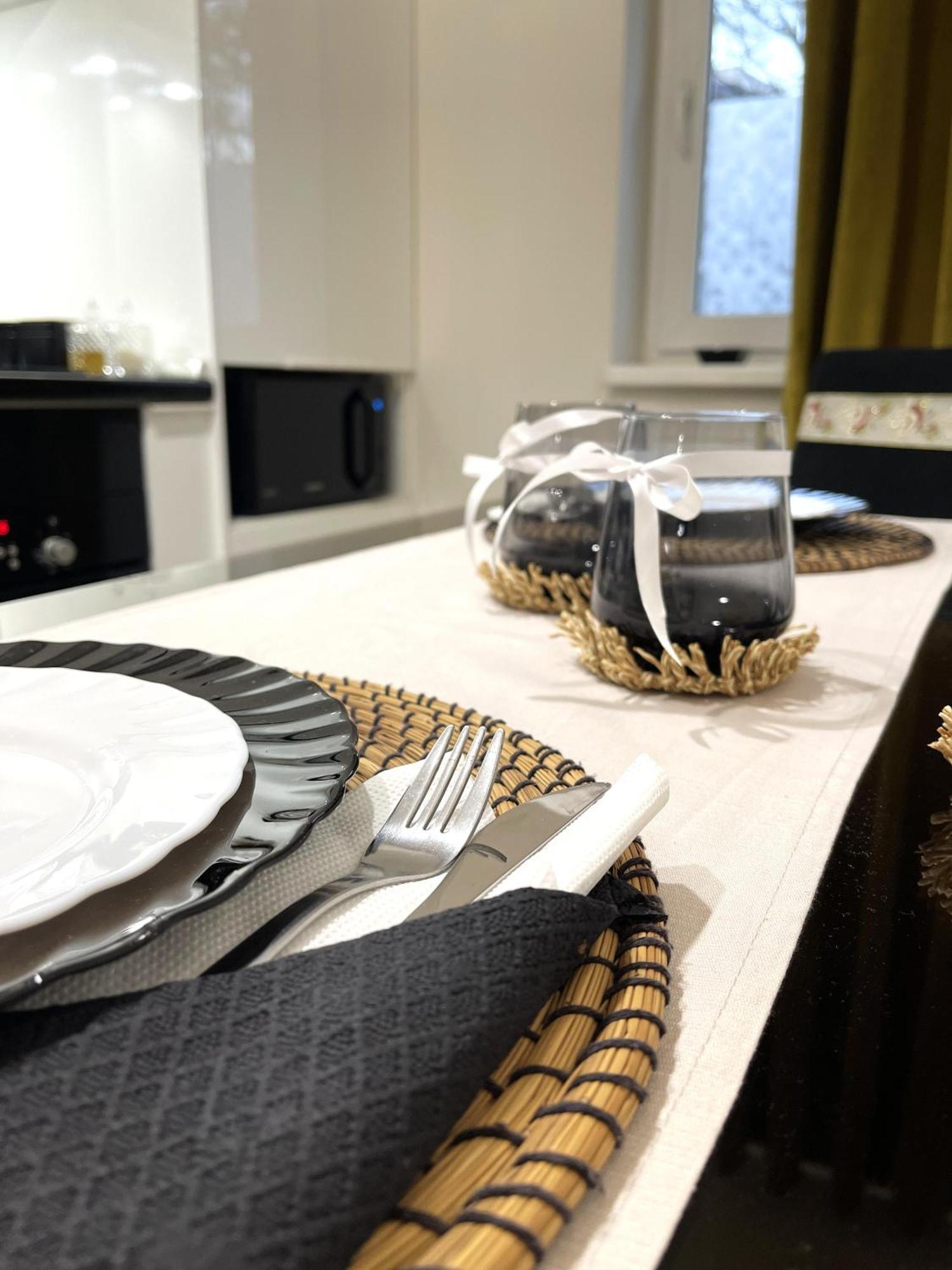 Jsn House - Private Parking & Premium Services * Bucharest