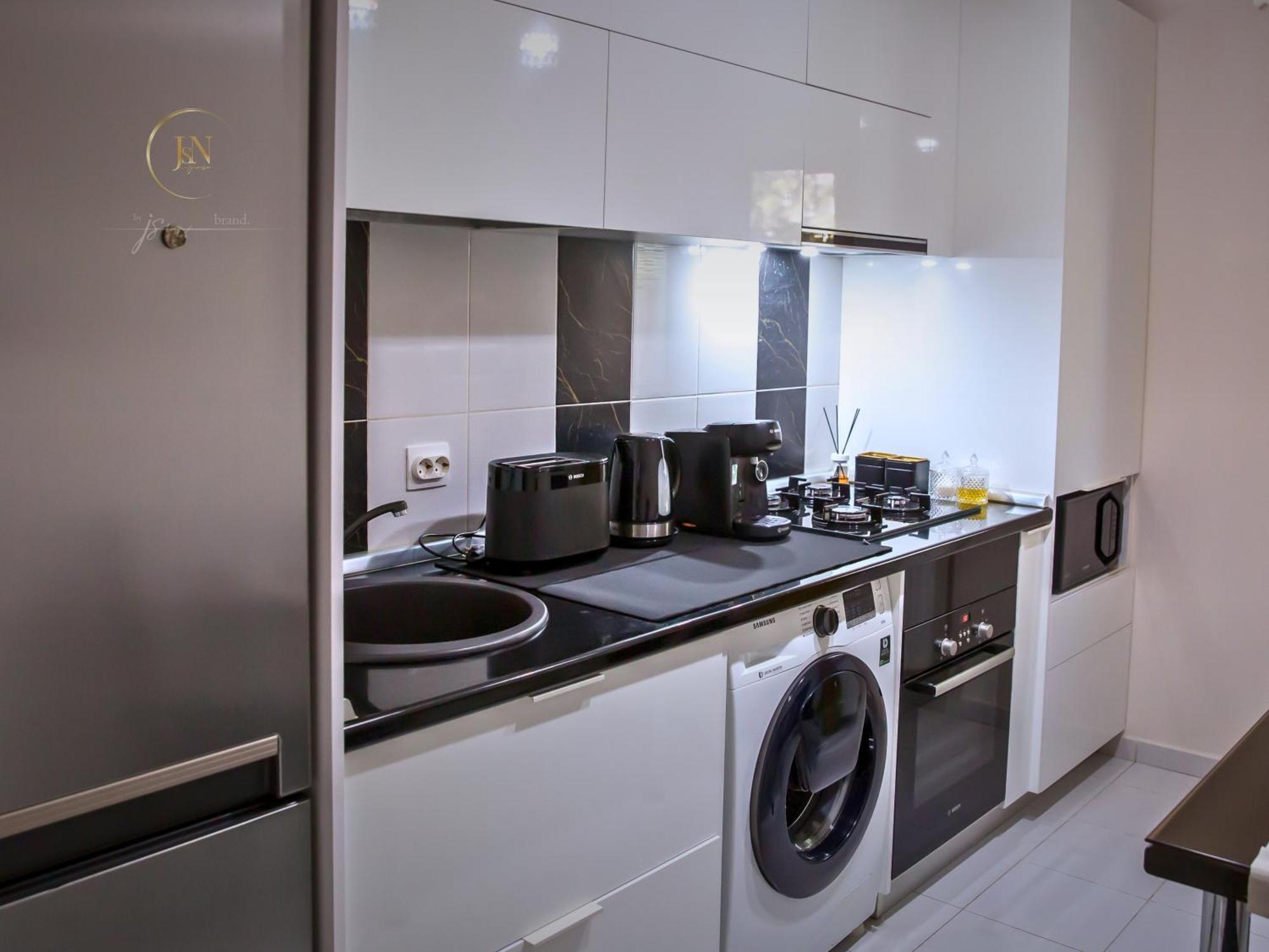 Apartment Jsn House - Private Parking & Premium Services