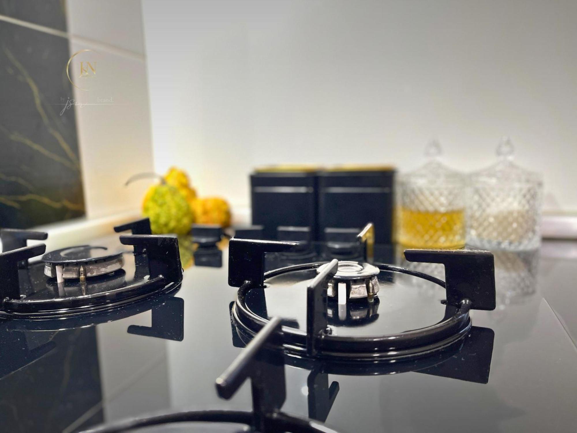 Apartment Jsn House - Private Parking & Premium Services Bucharest