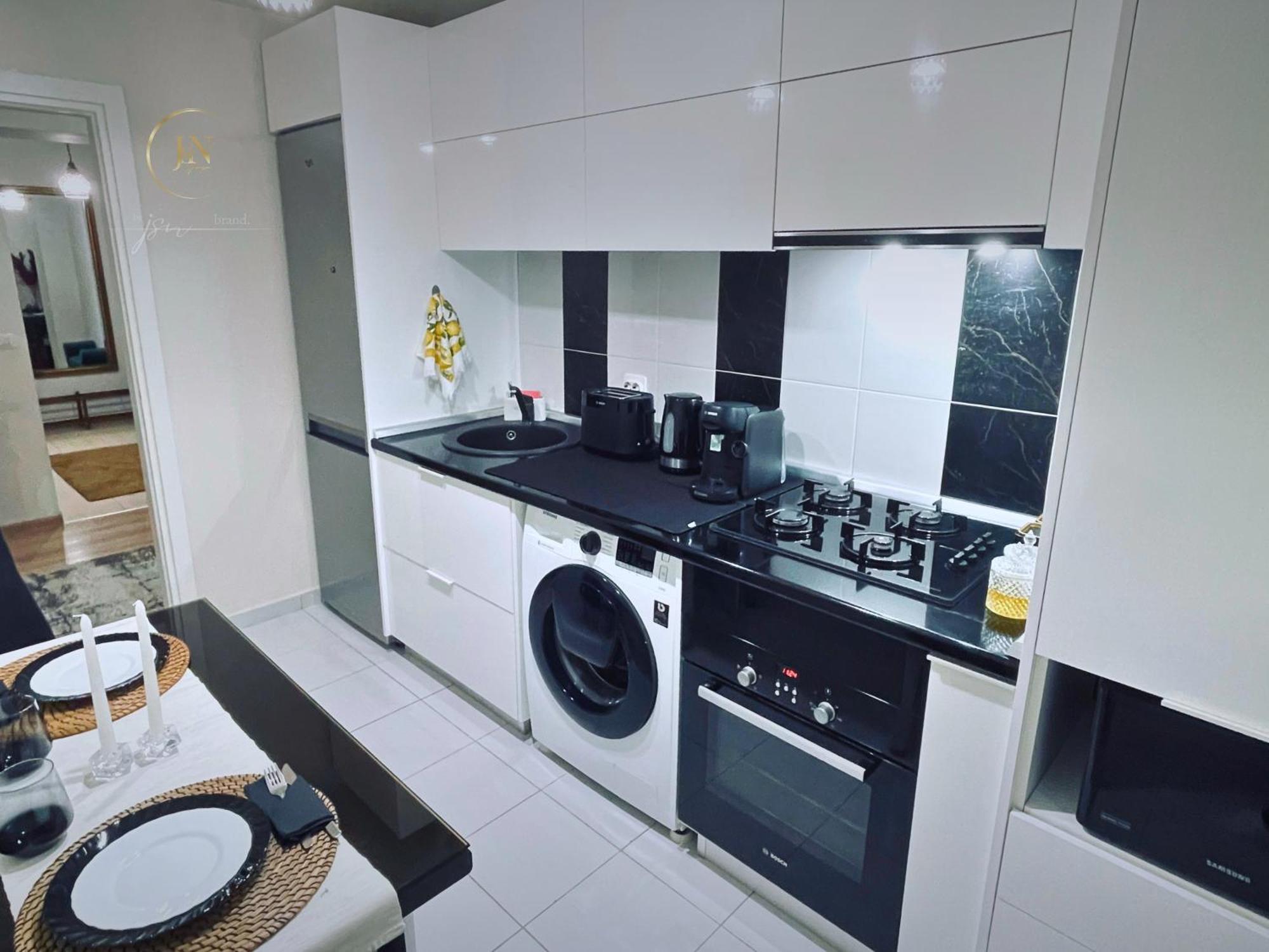Jsn House - Private Parking & Premium Services Bucharest