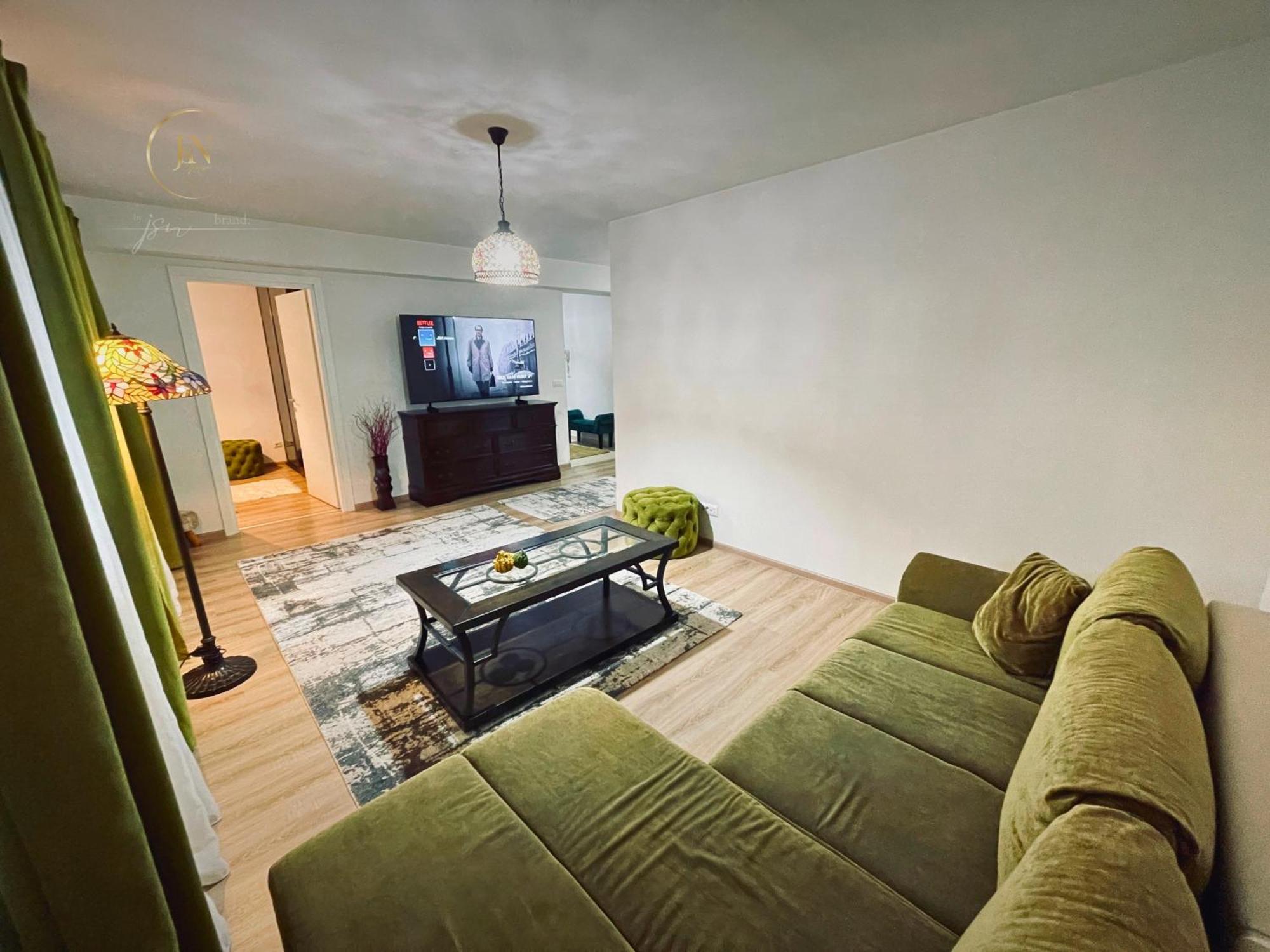 Jsn House - Private Parking & Premium Services * Bucharest